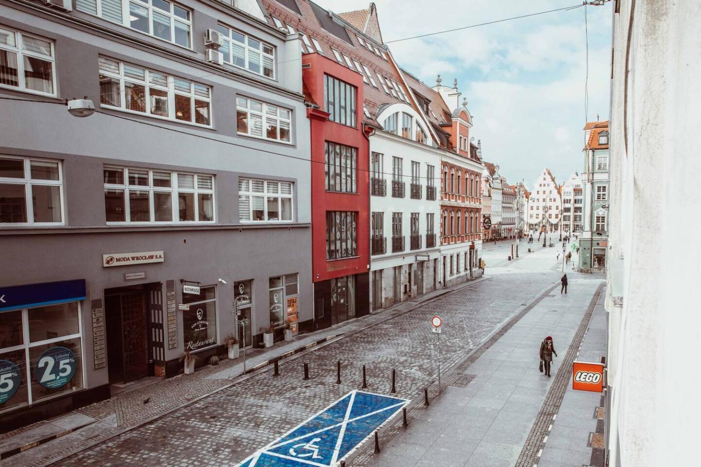 Apartamenty Na Szewskiej Przy Rynku I Jarmarku Bozonarodzeniowym Wrocław Rum bild